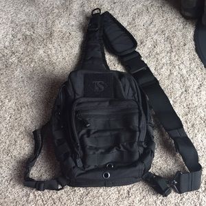 NWOT Tru- Spec trek sling pack